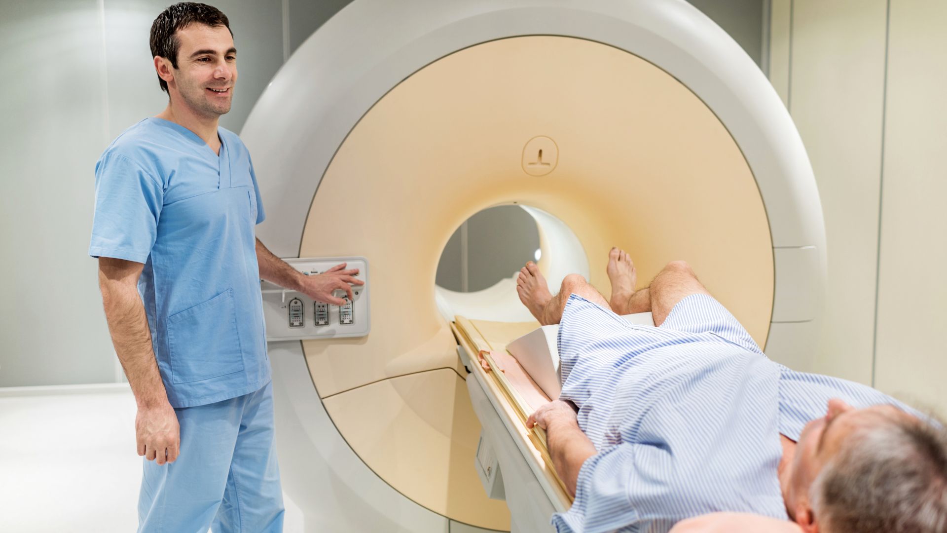 Estudia la FP Radioterapia y Dosimetría desde cualquier ciudad de España